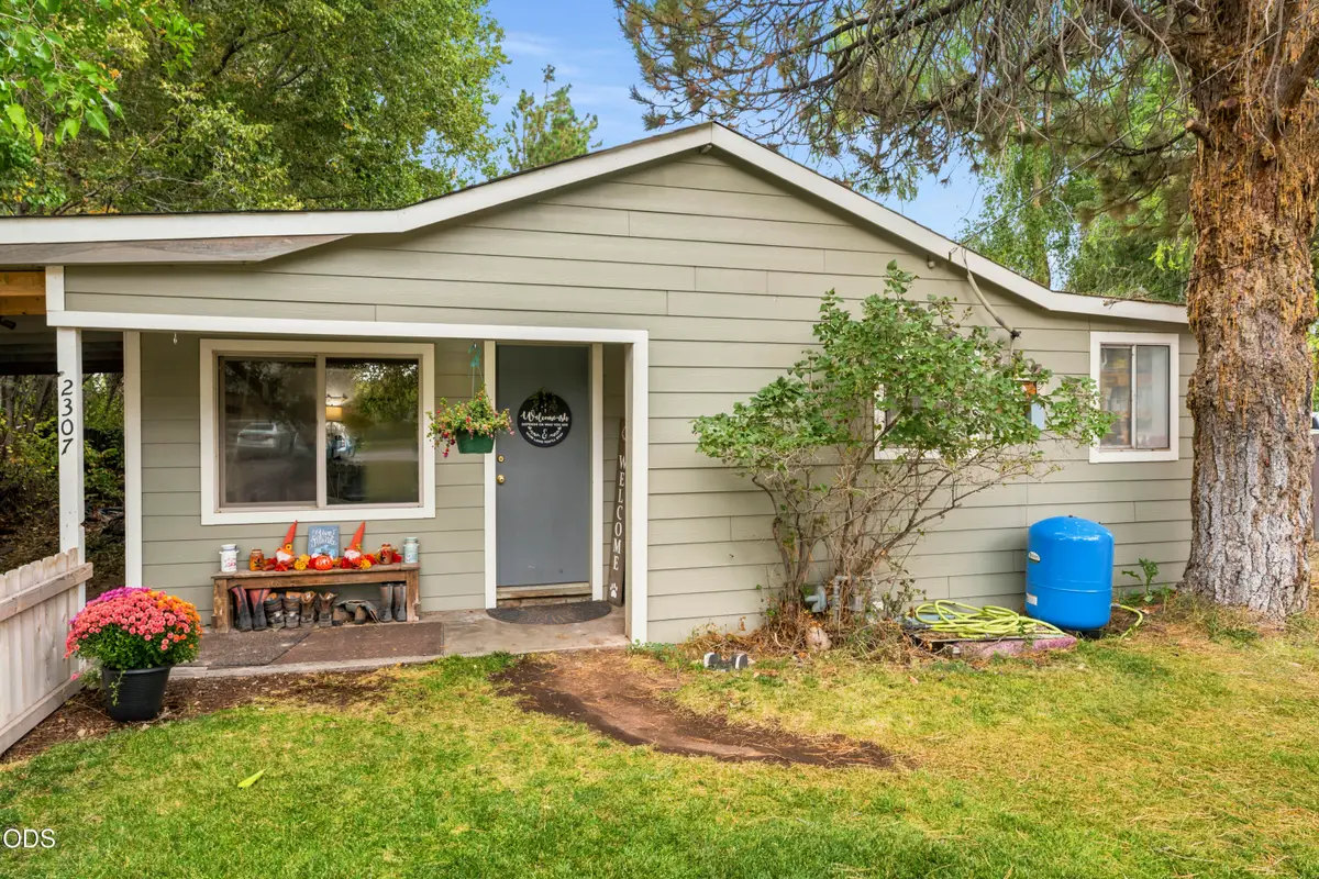 2307 SE Willowdale Lane, Prineville, OR 97754 - #1