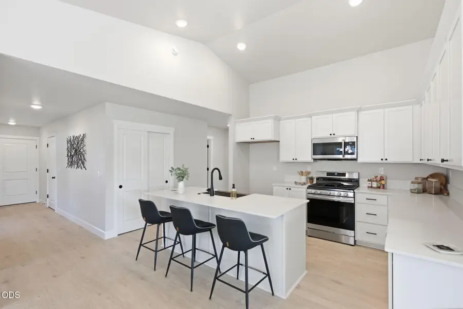 4044 SW Pumice Avenue #81, Redmond, OR 97756 - #2