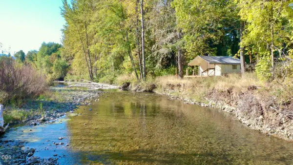 9439 Holland Loop Road, Cave Junction, OR 97523