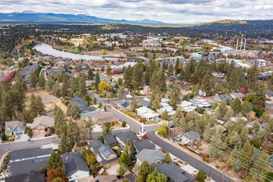 215 SW Cleveland Avenue, Bend, OR 97702 - #2