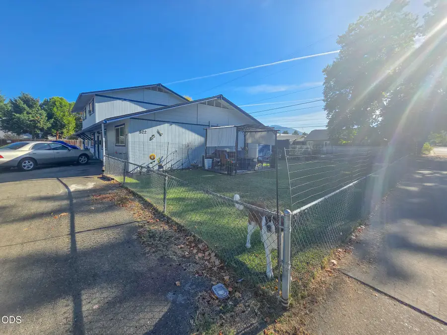 522 SE L Street, Grants Pass, OR 97526 - #2