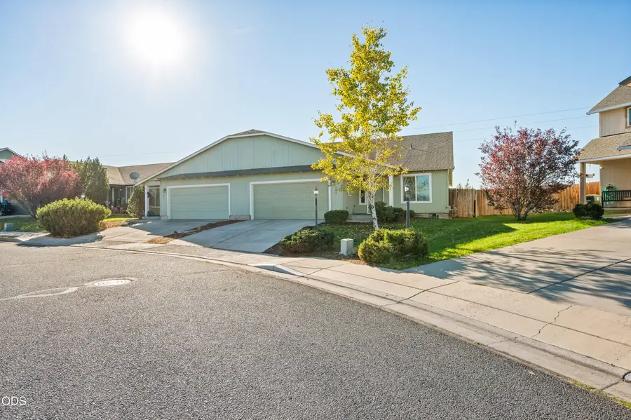 302 SE Leisek Way, Madras, OR 97741 - #2