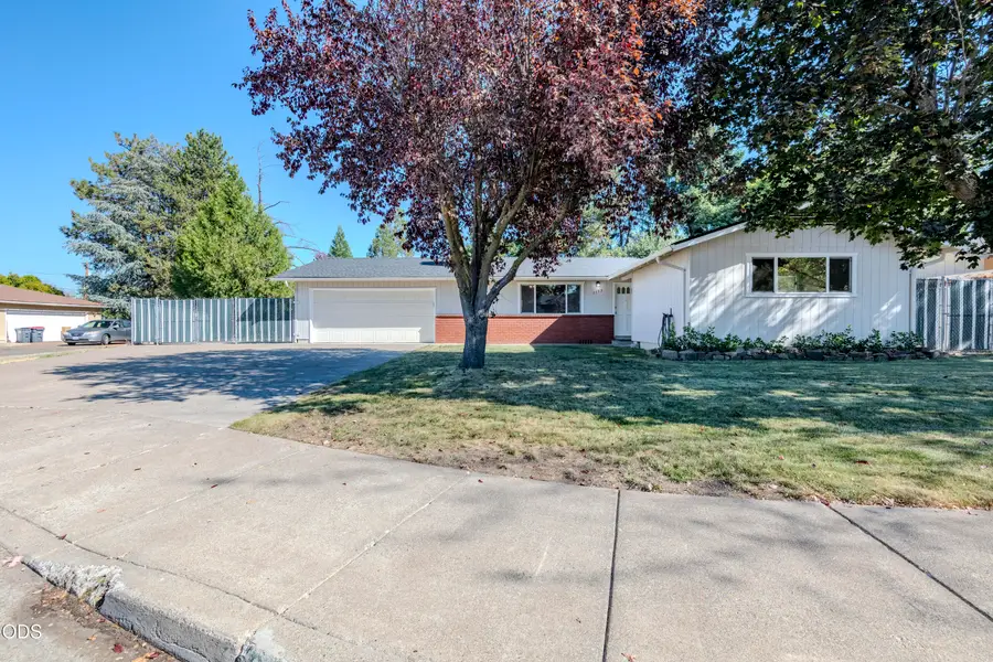 1153 Kelly Street, Medford, OR 97501 - #2