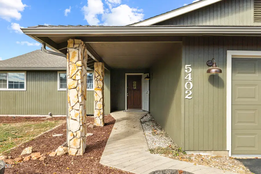 5402 Knightwood Drive, Klamath Falls, OR 97603 - #2