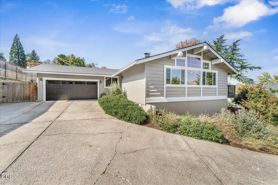 449 S Wexford Circle, Medford, OR 97504 - #2