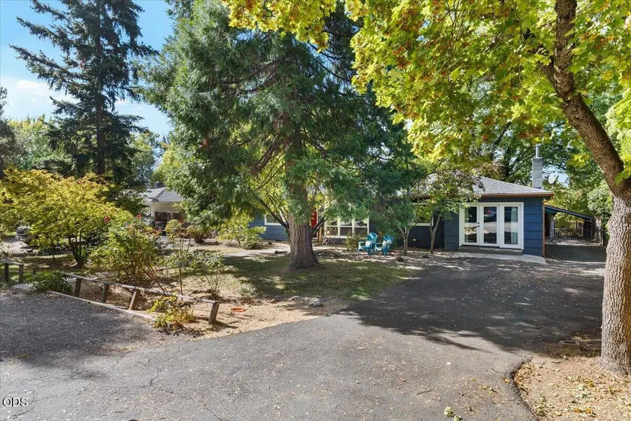 408 Ardmore Avenue, Medford, OR 97504 - #3