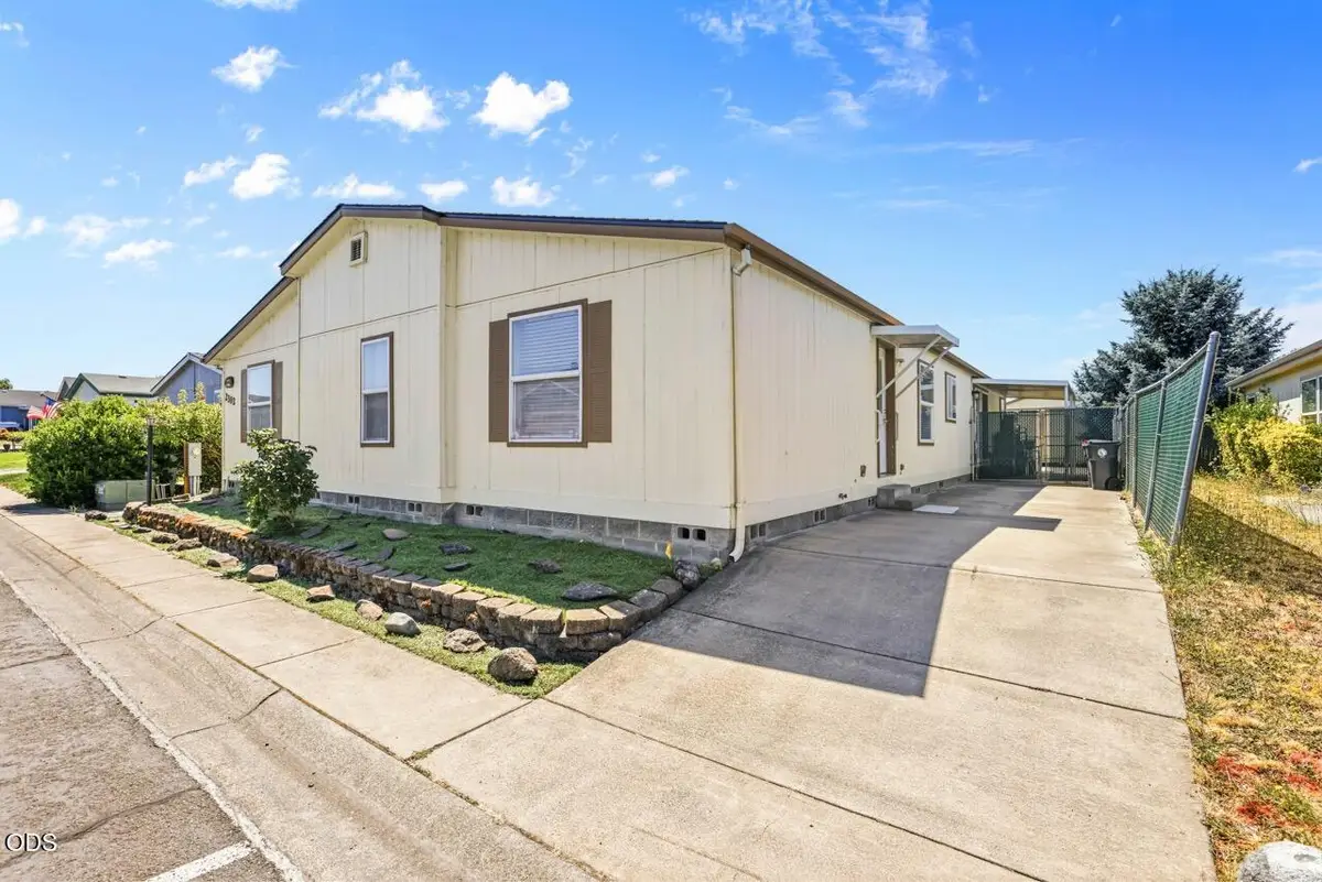 2302 Lara Lane, Central Point, OR 97502 - #1