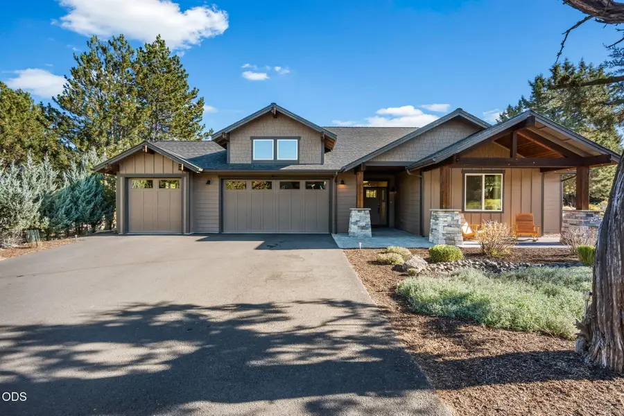 8293 Vireo Court, Redmond, OR 97756 - #3