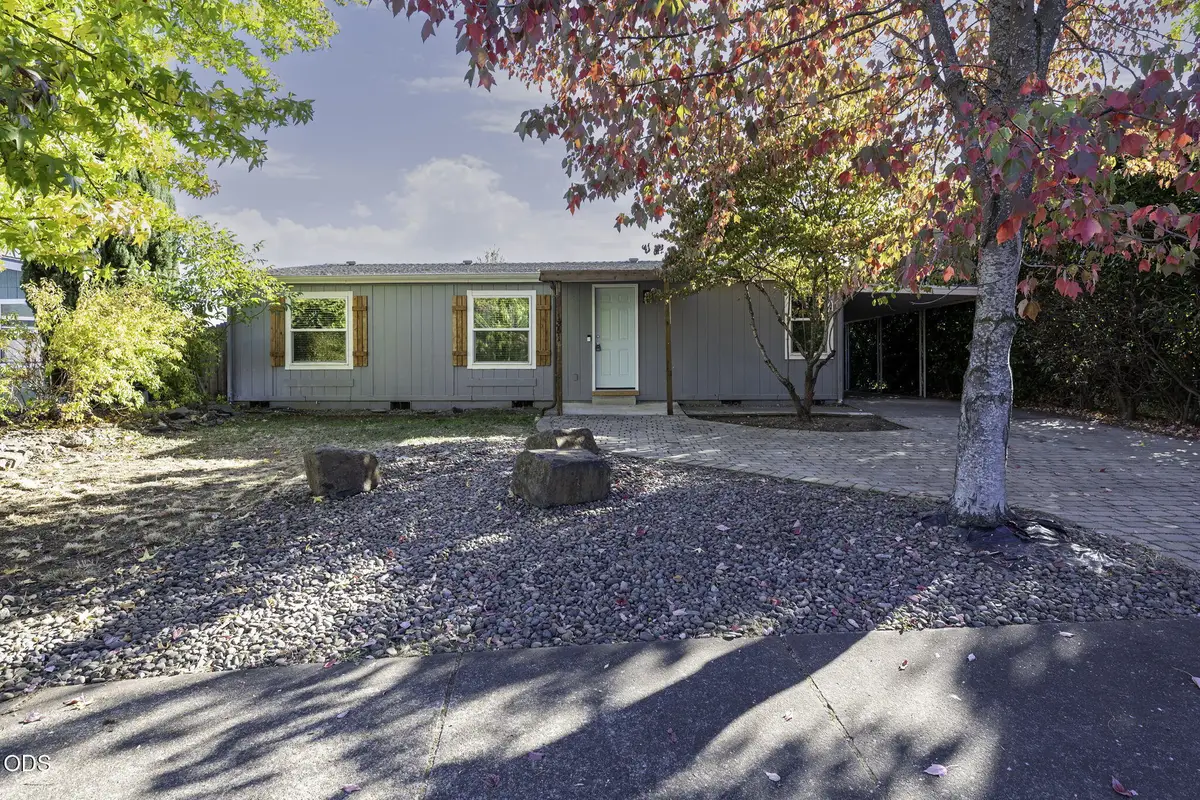 1351 Brentcrest Drive, Medford, OR 97501 - #1