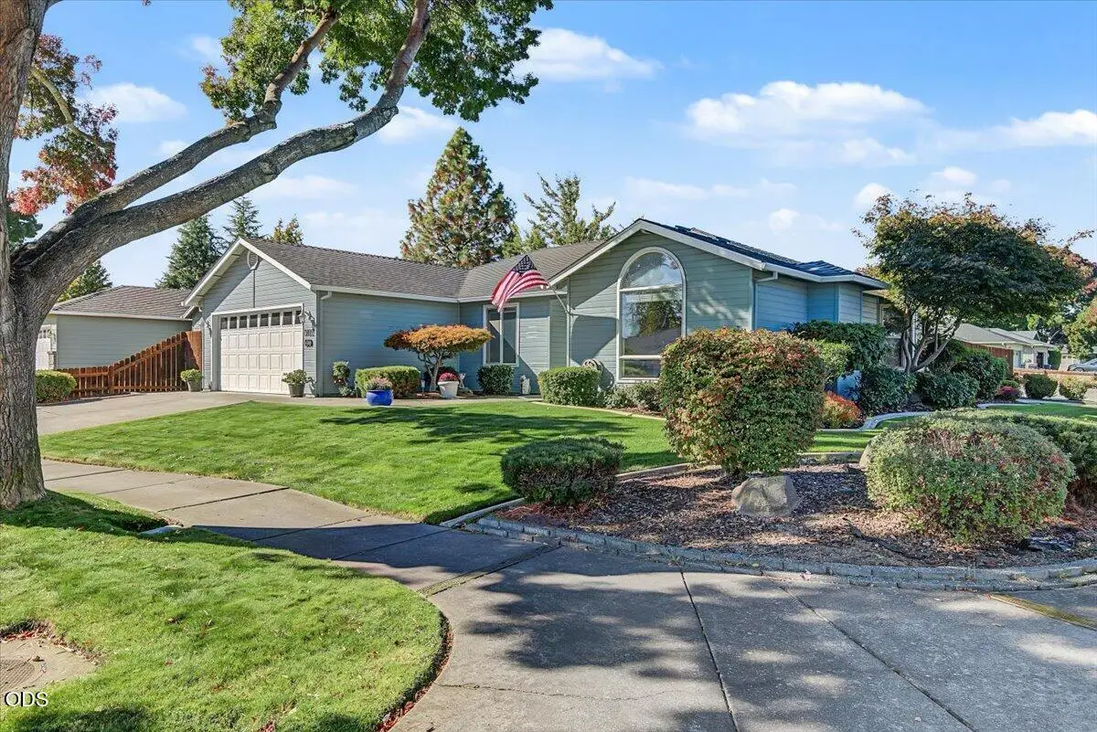 1902 Mckenzie Drive, Medford, OR 97501 - #1