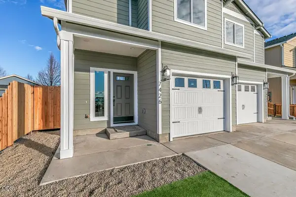 7422 Denman, White City, OR 97503