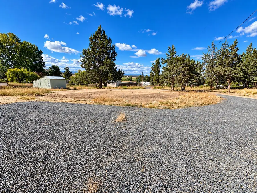 8530 NW 2nd Street, Terrebonne, OR 97760 - #2