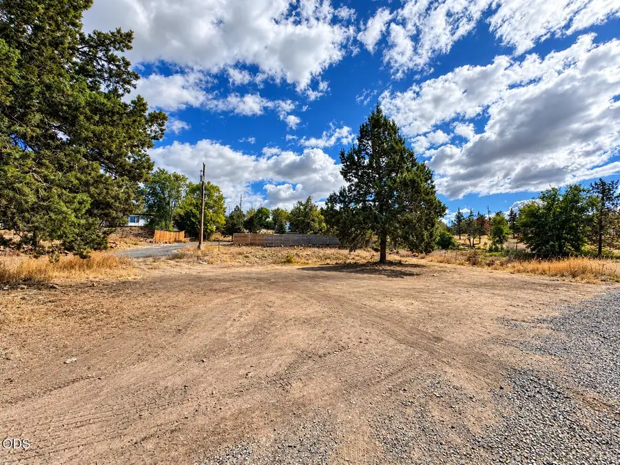 8530 NW 2nd Street, Terrebonne, OR 97760 - #3