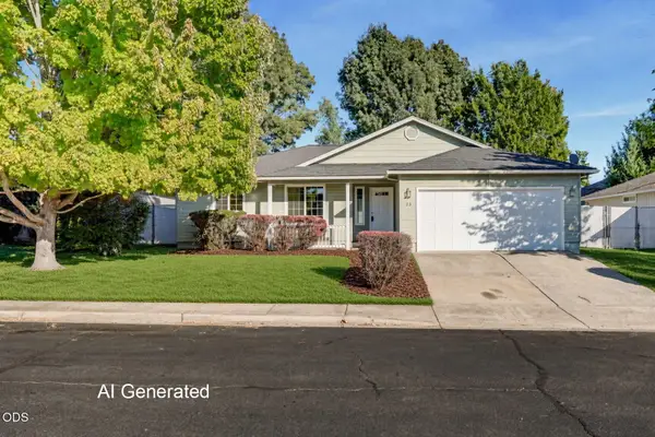 23 Devonwood Court, Eagle Point, OR 97524