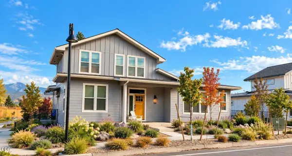 166 N. Mountain Ave., Ashland, OR 97520