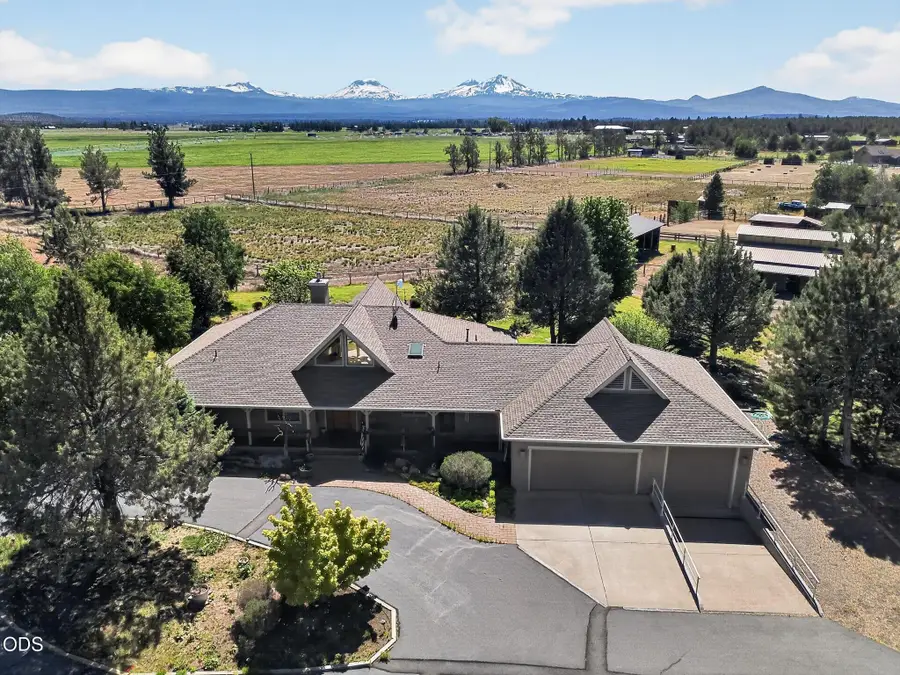 18203 Fadjur Lane, Sisters, OR 97759 - #3