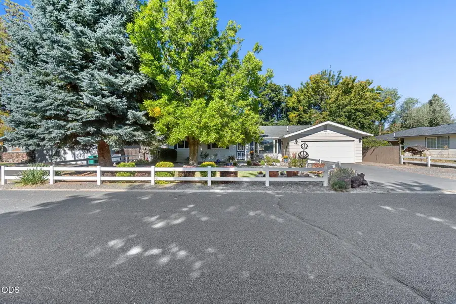 4704 Hope Street, Klamath Falls, OR 97603 - #3
