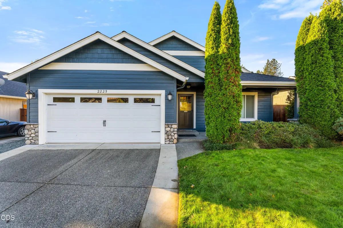 2225 Esther Lane, Grants Pass, OR 97527 - #1