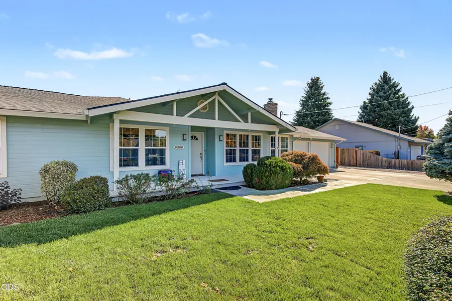 5358 Raymond Way, Central Point, OR 97502 - #2