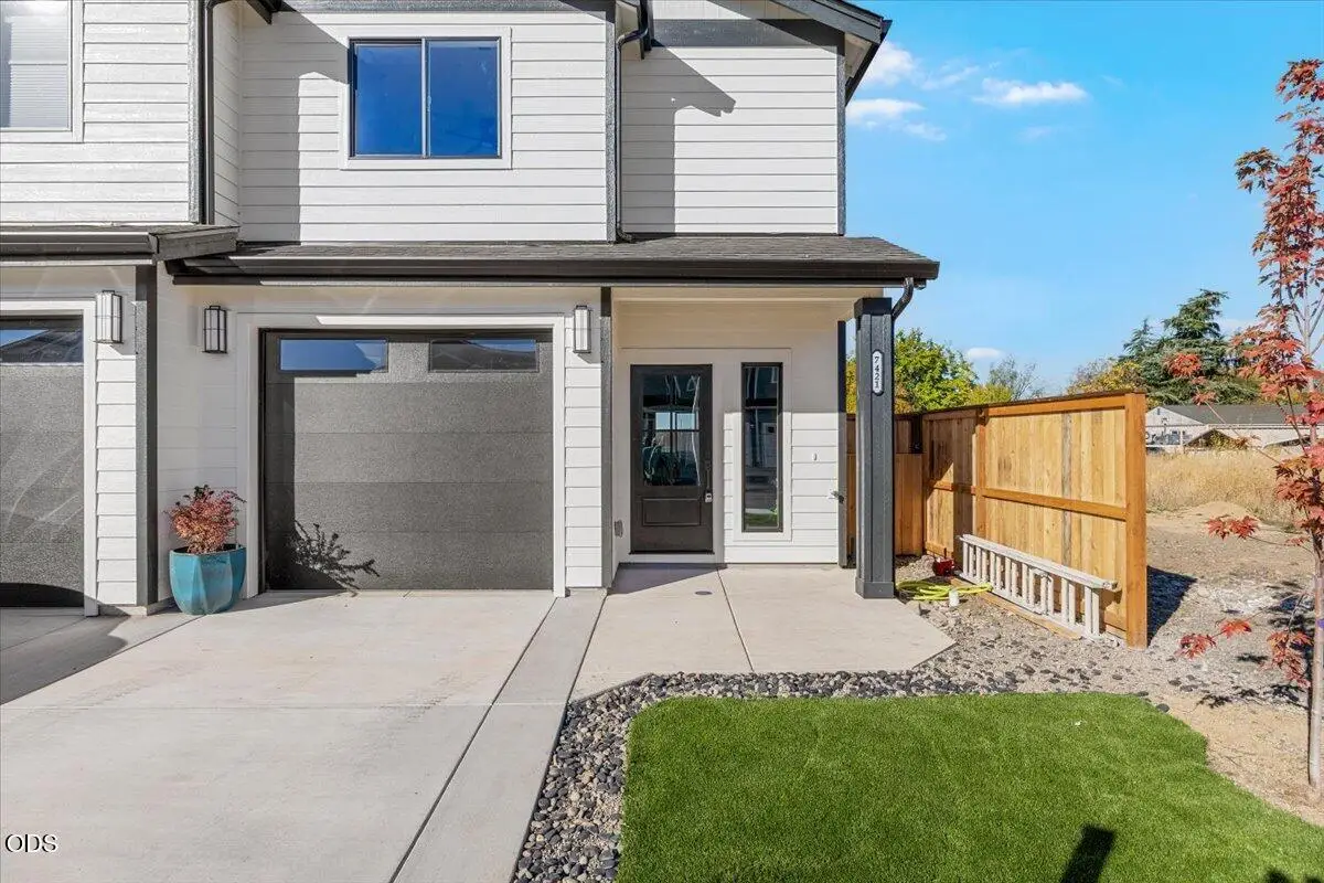 7421 Denman Court, White City, OR 97503 - #1