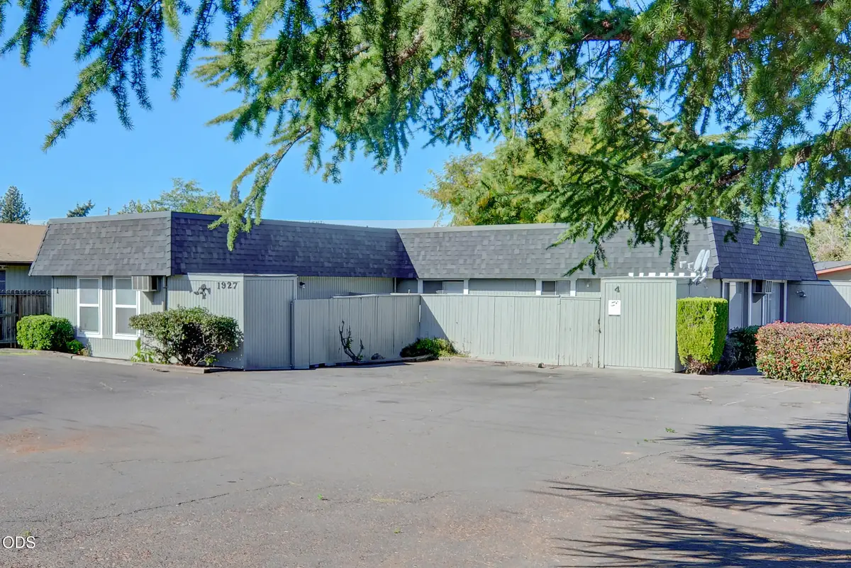 1927 Crater Lake Avenue, Medford, OR 97504 - #1