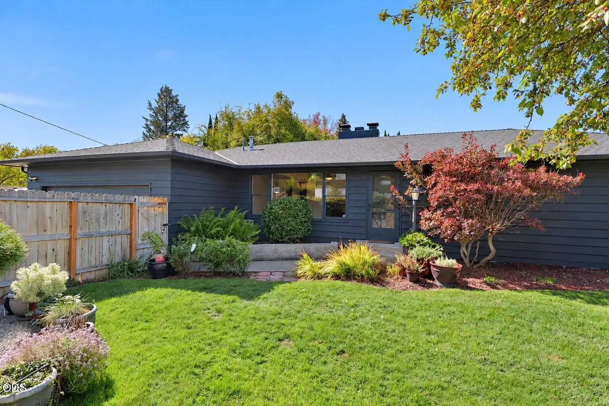 509 N Berkeley Way, Medford, OR 97504 - #1