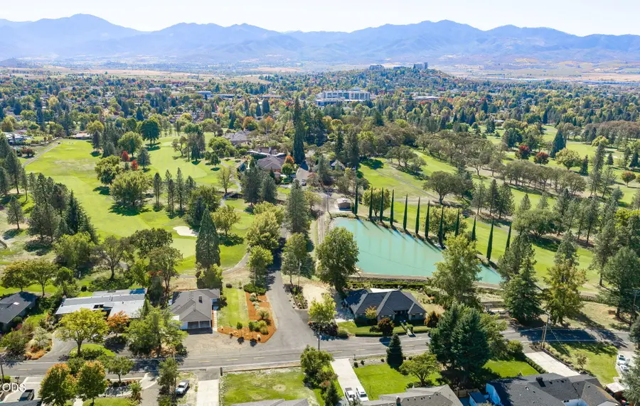 101 Greenway Drive, Medford, OR 97504 - #3