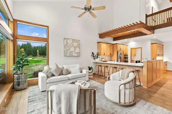 19557 Painted Ridge Loop, Bend, OR 97702