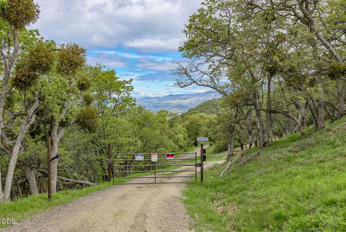 3727 Old Hwy 99 S, Ashland, OR 97520 - #1