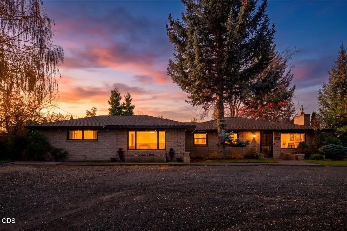 2846 W Antler Avenue, Redmond, OR 97756 - #1