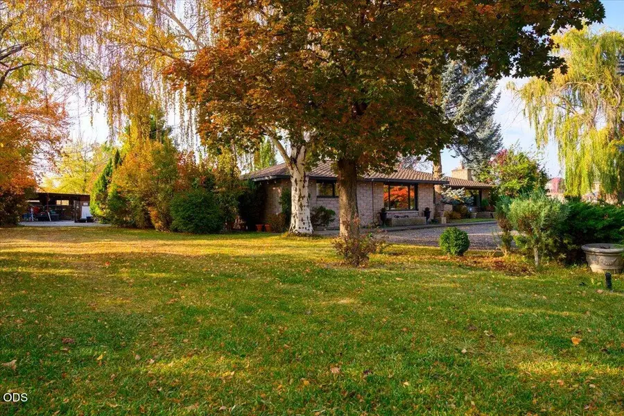2846 W Antler Avenue, Redmond, OR 97756 - #2