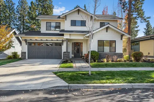 62678 NW Mt Thielsen Drive, Bend, OR 97703
