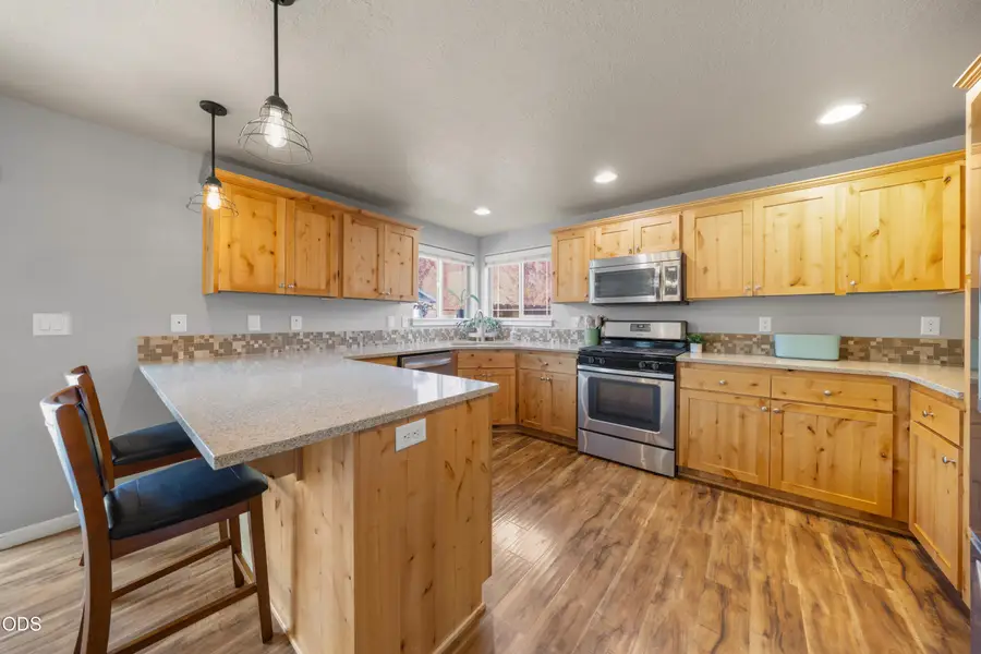 1311 NW 21st Street, Redmond, OR 97756 - #3