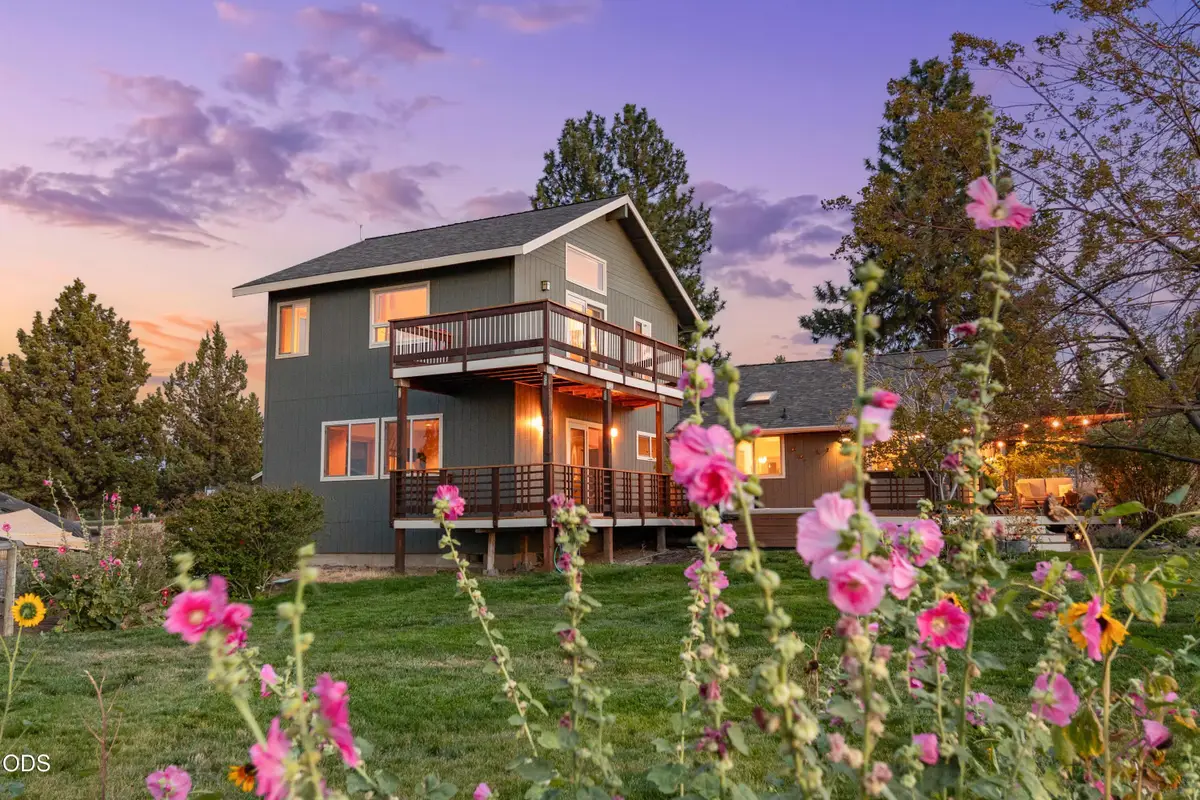 59866 Calgary Loop, Bend, OR 97702 - #1