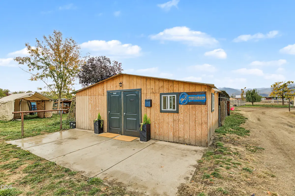 131 S Stage Road, Medford, OR 97501 - #1