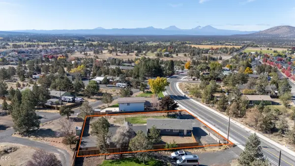 4360 SW Reservoir Drive, Redmond, OR 97756