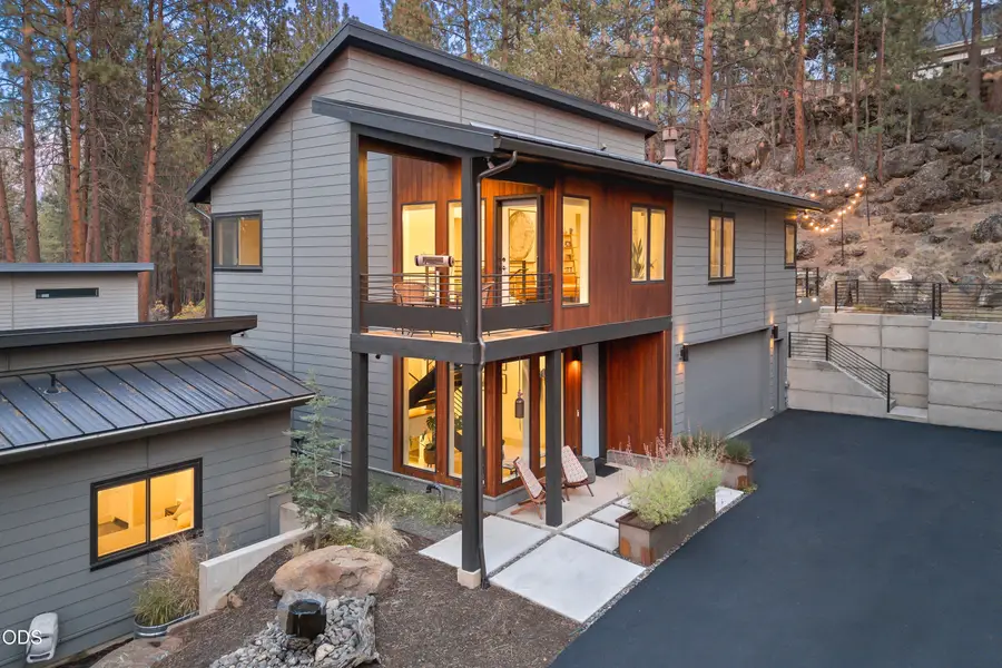 61552 Oakwood Place #1 & 2, Bend, OR 97702 - #3