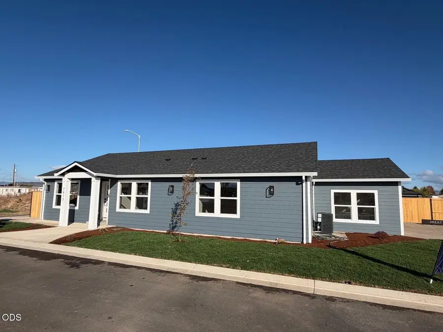 7917 Marcelle Lane, White City, OR 97503 - #2