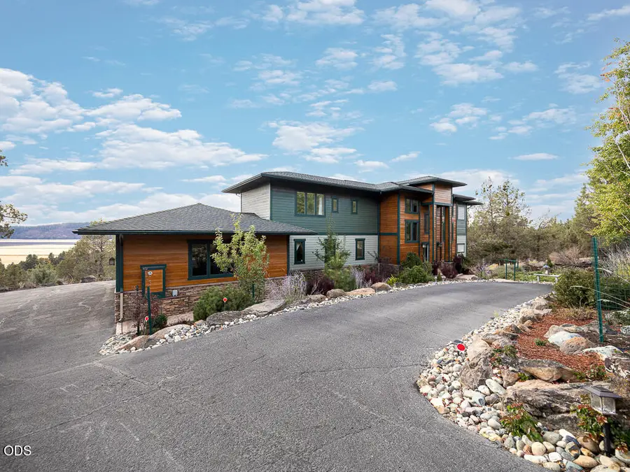4728 Coopers Hawk Road, Klamath Falls, OR 97601 - #2