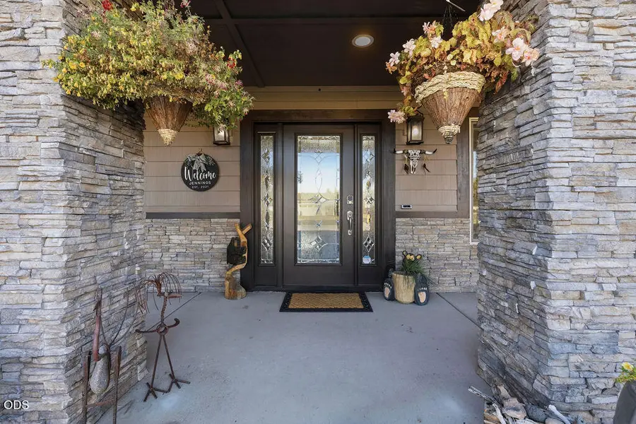 209 SW Meadow Lakes Drive, Prineville, OR 97754 - #3