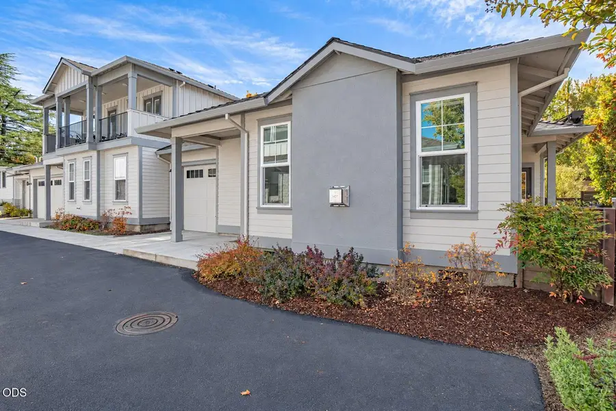 365 S Mountain Avenue, Ashland, OR 97520 - #2