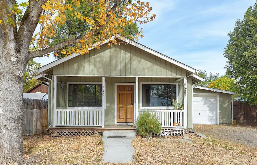 140 Napa Street, Eagle Point, OR 97524 - #2