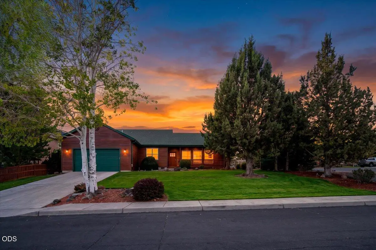 3560 SW Hillcrest Court, Redmond, OR 97756 - #1