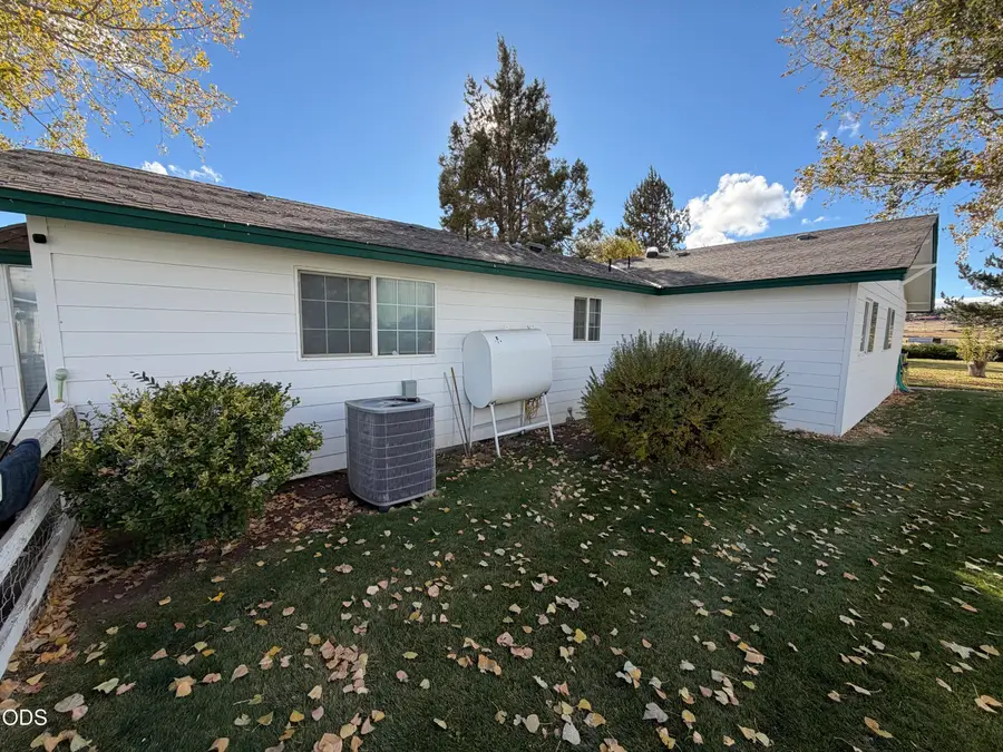 22221 N Malin Road, Malin, OR 97632 - #3