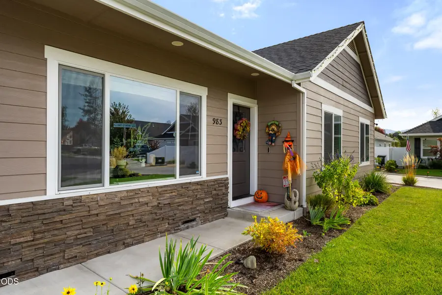 983 SW Blackberry Lane, Grants Pass, OR 97527 - #2