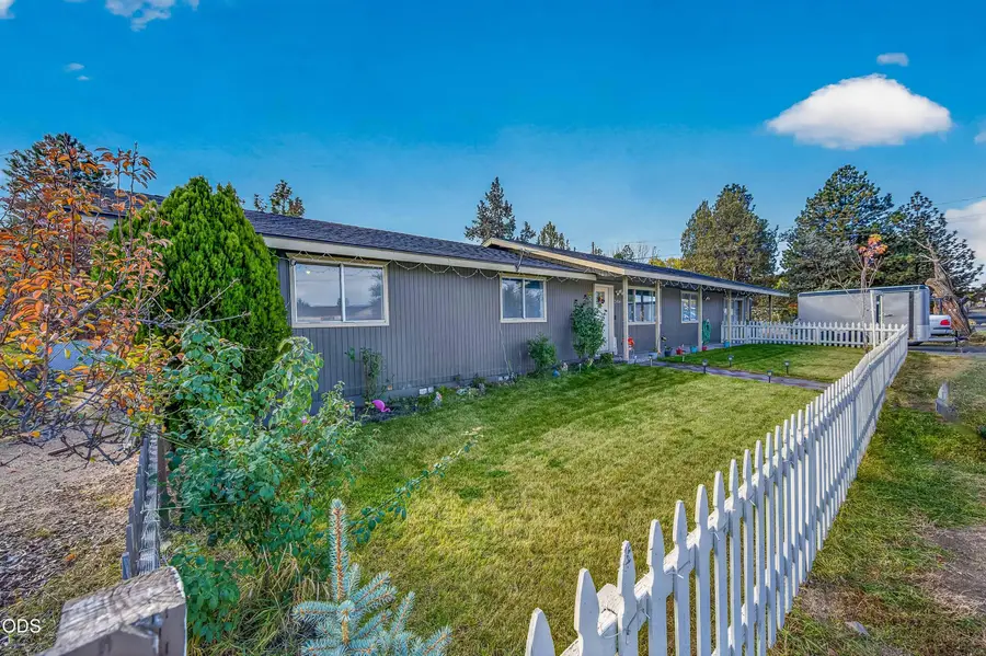 2456 SW Timber Avenue, Redmond, OR 97756 - #2