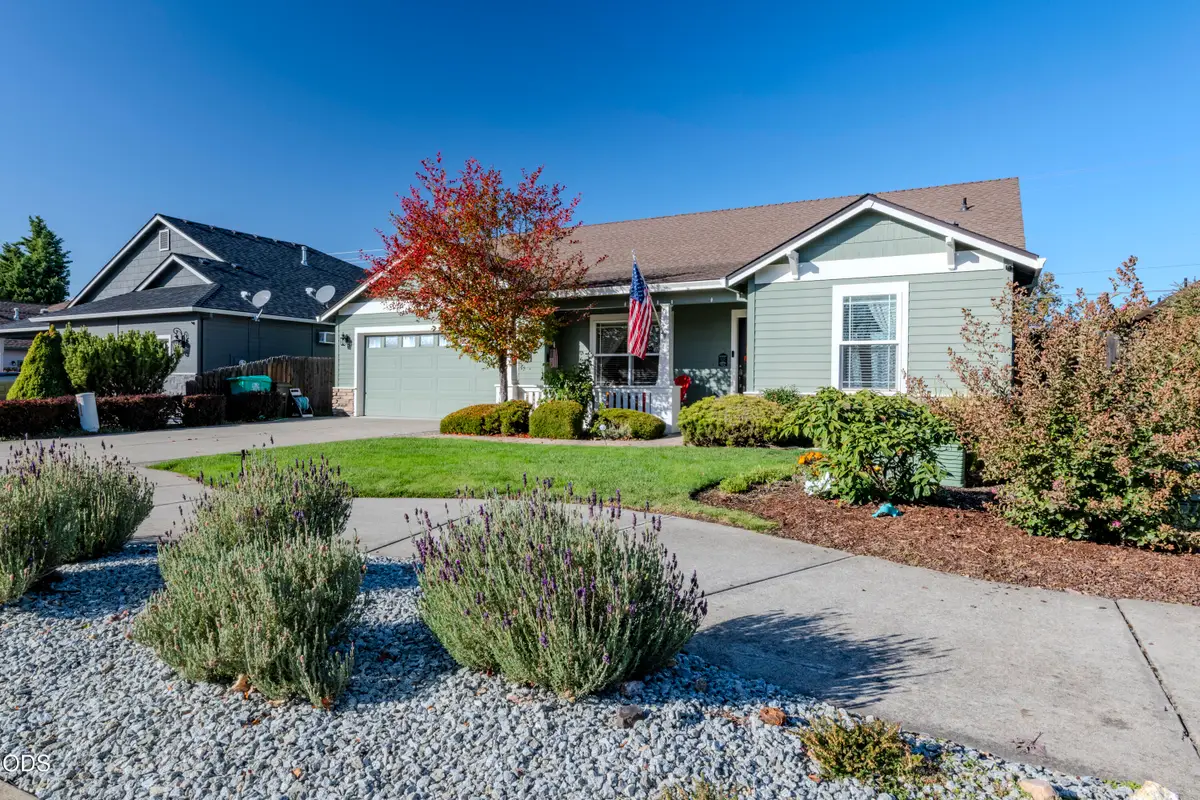 623 Cedarwood Drive, Eagle Point, OR 97524 - #1