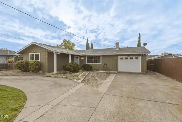 2062 Bradbury Street, Medford, OR 97504