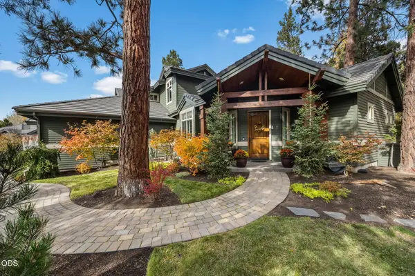 19450 Chip Shot Lane, Bend, OR 97702