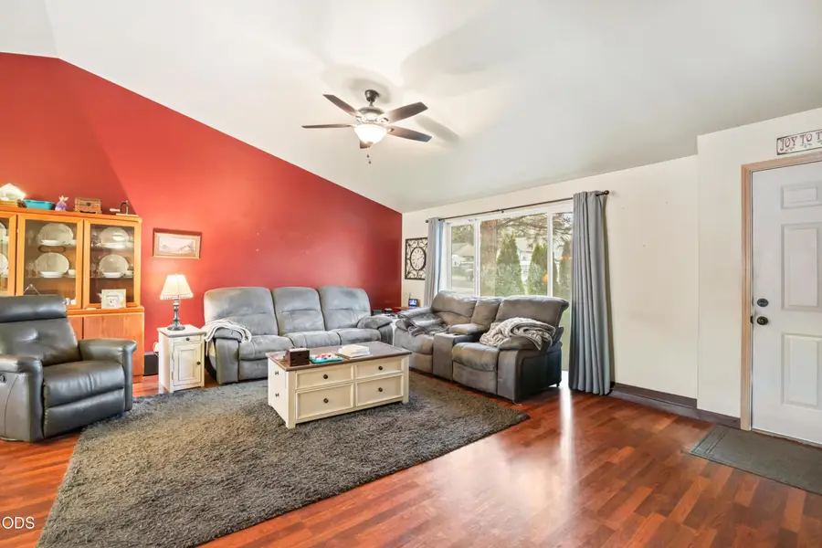 1910 SW 36th Street, Redmond, OR 97756 - #3